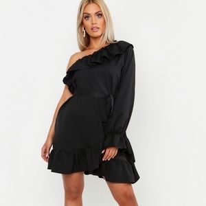 Boohoo+ Ruffle Hem One Shoulder Dress NWT Size 18